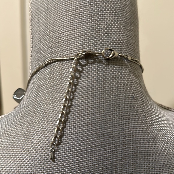 3 strand rock/Olsen necklace - Picture 4 of 5